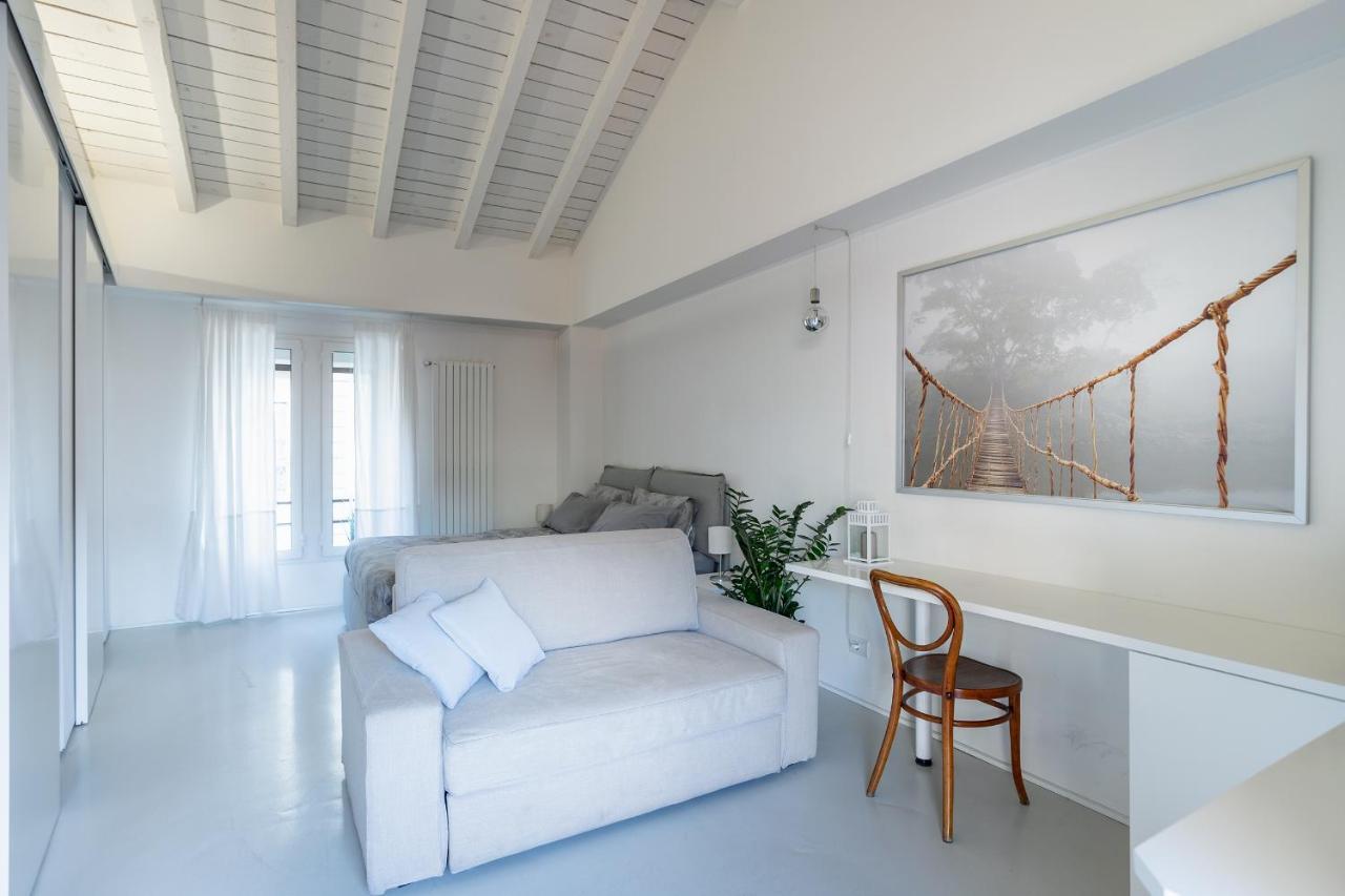 Design Loft Walking Distance Brera-Duomo With Wifi+Netflix Milão Exterior foto