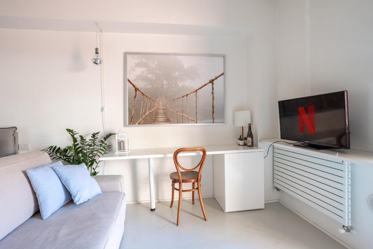Design Loft Walking Distance Brera-Duomo With Wifi+Netflix Milão Exterior foto